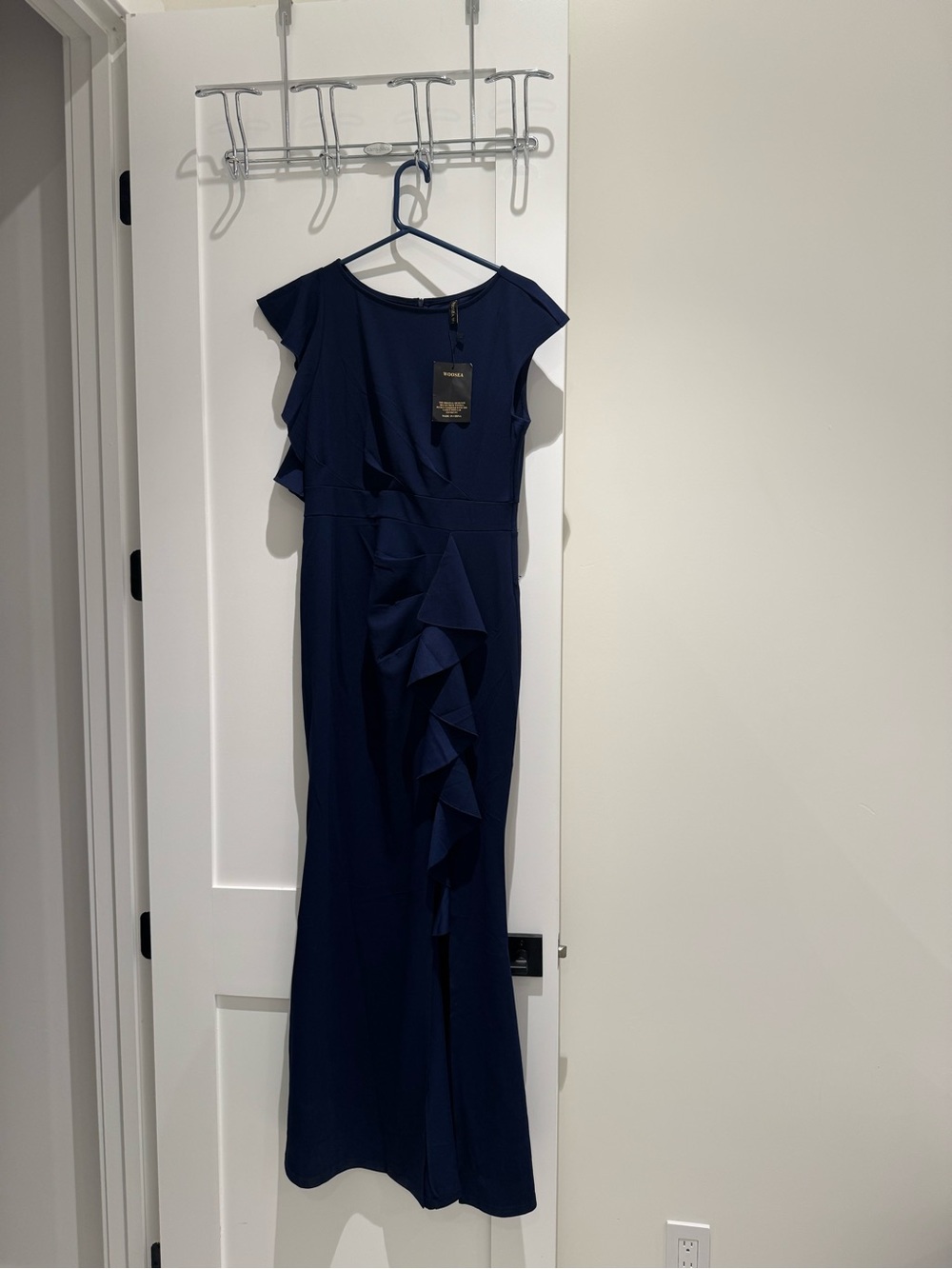 Long dark blue dress zip up back, size Large. New with tags.